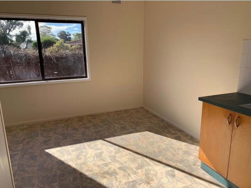 1/4 Kenarf Close, Kingswood NSW 2747