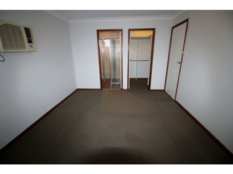 9 Burton St, Werrington County NSW 2747