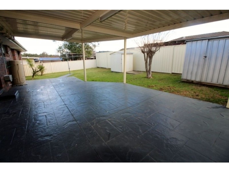 9 Burton St, Werrington County NSW 2747
