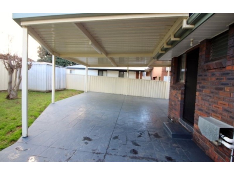 9 Burton St, Werrington County NSW 2747