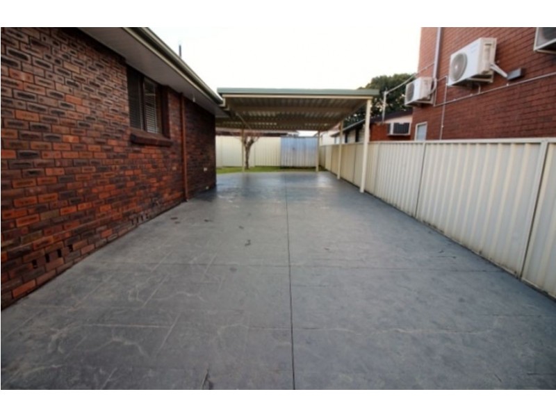 9 Burton St, Werrington County NSW 2747
