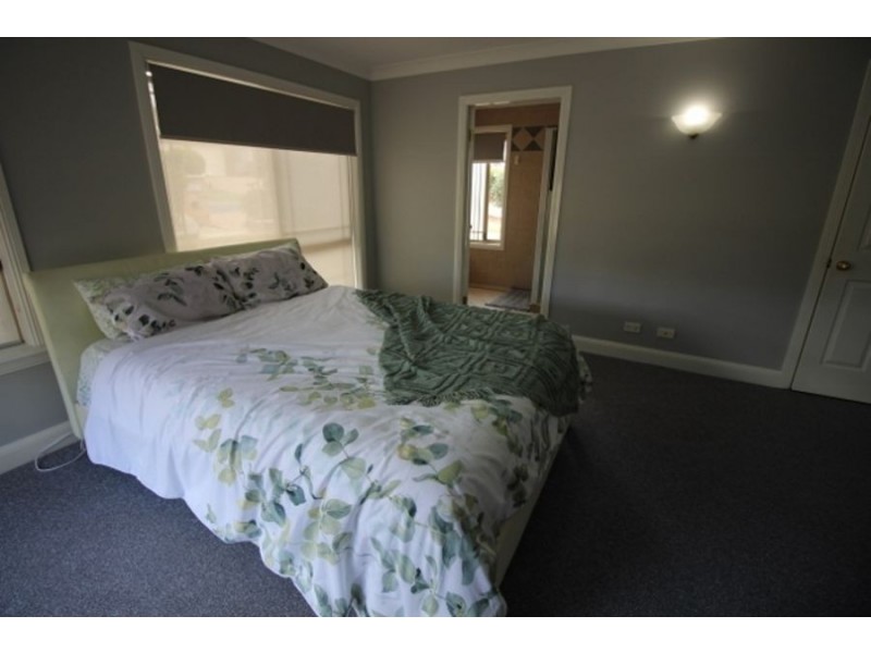 38 Wari Ave, Glenmore Park NSW 2745
