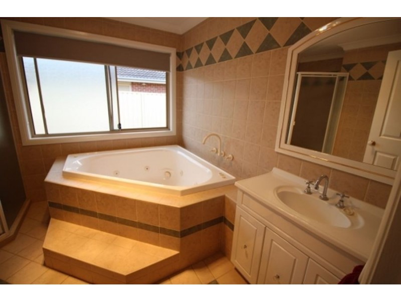 38 Wari Ave, Glenmore Park NSW 2745