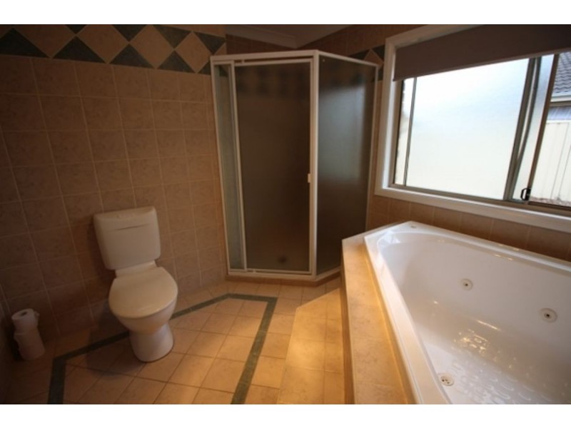 38 Wari Ave, Glenmore Park NSW 2745