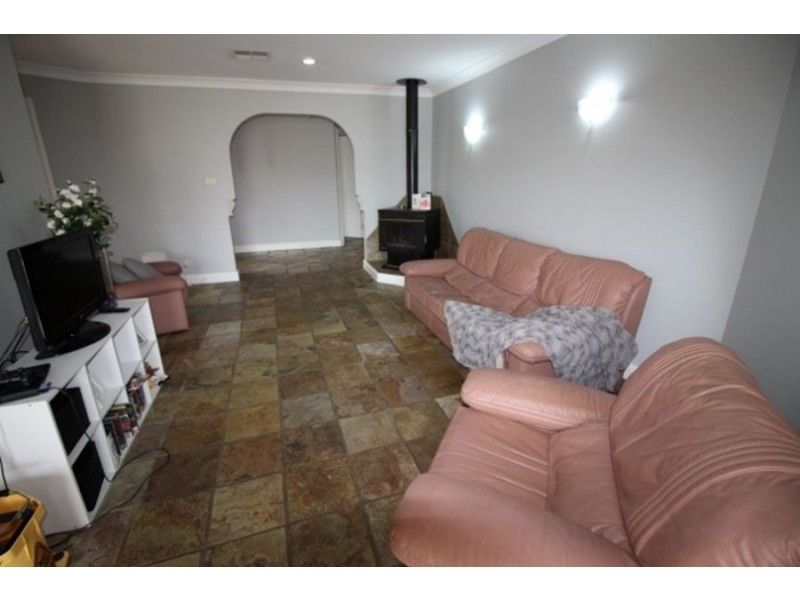 38 Wari Ave, Glenmore Park NSW 2745