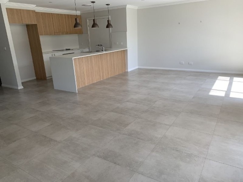 2 Tench Cl (Corner or Townsend Rd), North Richmond NSW 2754