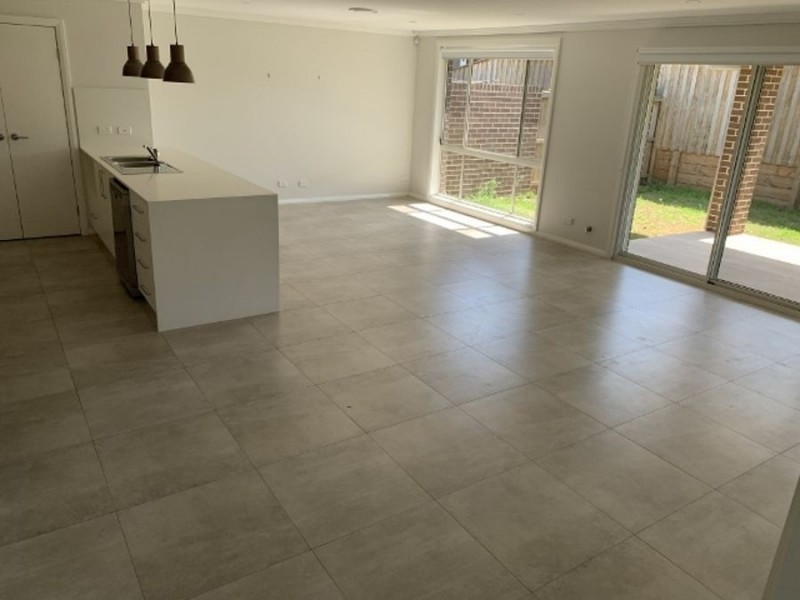 2 Tench Cl (Corner or Townsend Rd), North Richmond NSW 2754