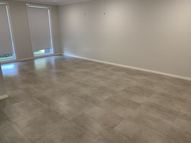 2 Tench Cl (Corner or Townsend Rd), North Richmond NSW 2754