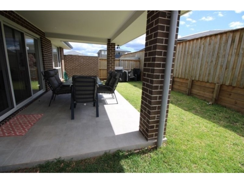 2 Tench Cl (Corner or Townsend Rd), North Richmond NSW 2754