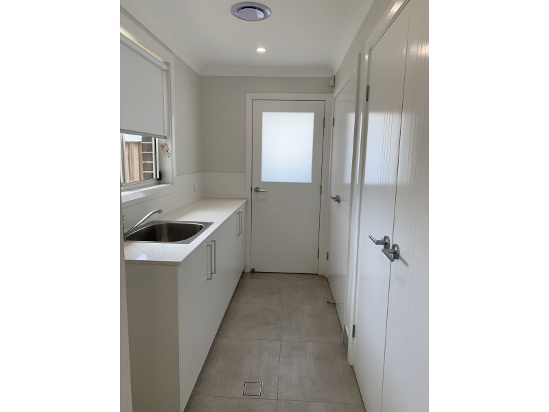 2 Tench Cl (Corner or Townsend Rd), North Richmond NSW 2754