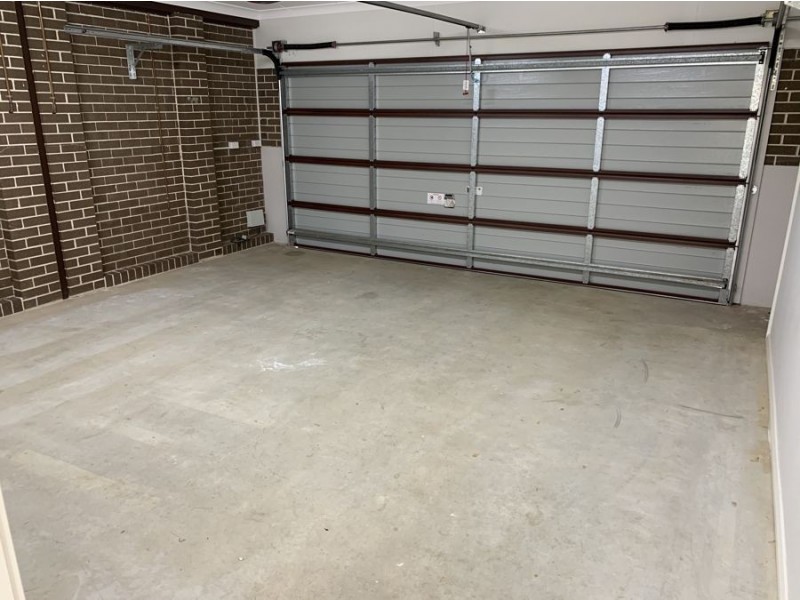 2 Tench Cl (Corner or Townsend Rd), North Richmond NSW 2754