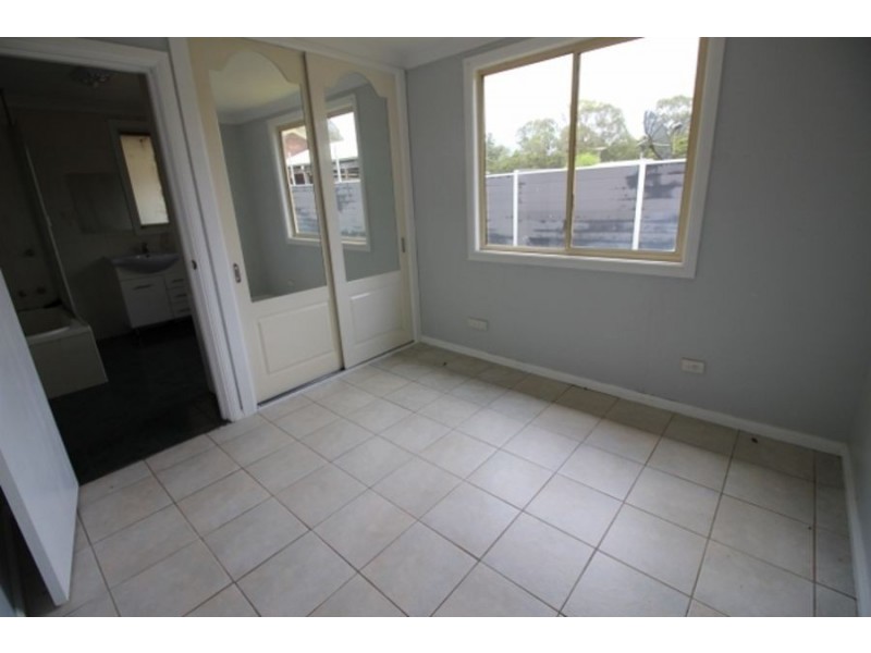 284 Palmyra Ave, Shanes Park NSW 2747