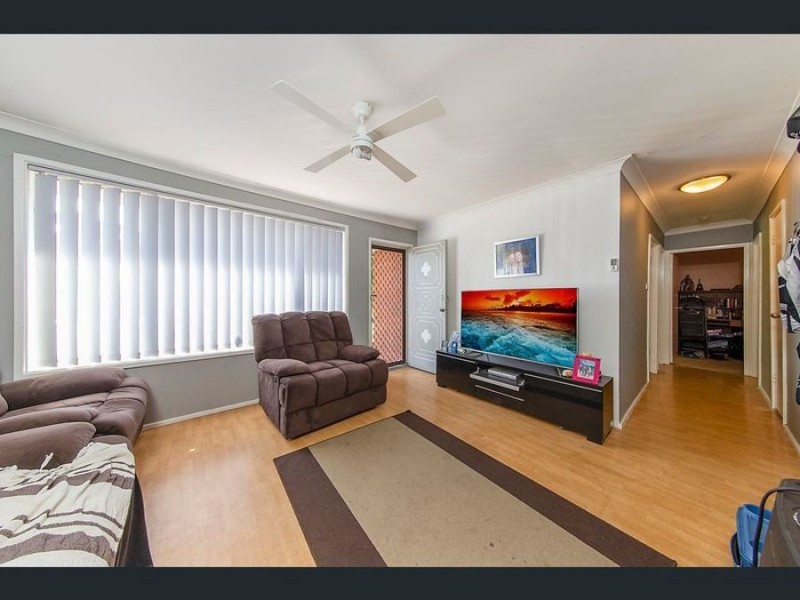 18 Dorset St, Cambridge Park NSW 2747