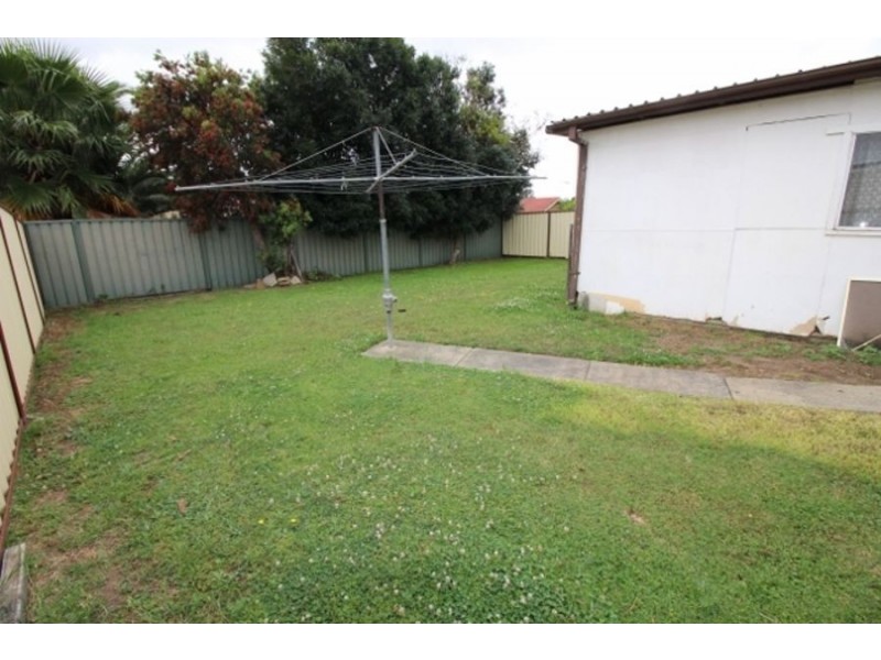 37 Don Mills Ave, Hebersham NSW 2770
