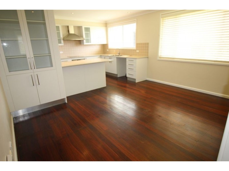 247 Seventh Ave, Llandilo NSW 2747