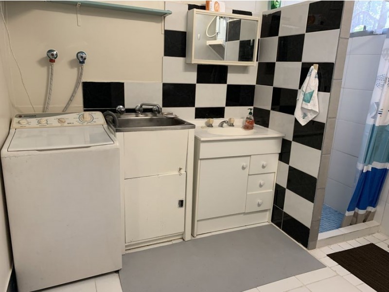 42 (Flat) Rugby Street, Cambridge Park NSW 2747