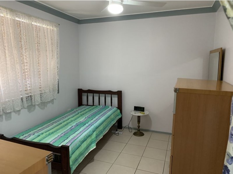 42 (Flat) Rugby Street, Cambridge Park NSW 2747