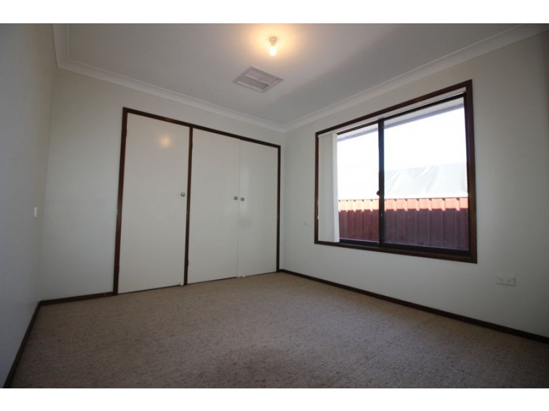 10 Holmegate Crescent, Cranebrook NSW 2749