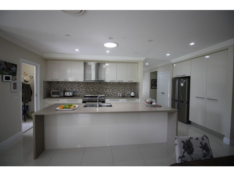 175a Sixth Ave, Llandilo NSW 2747