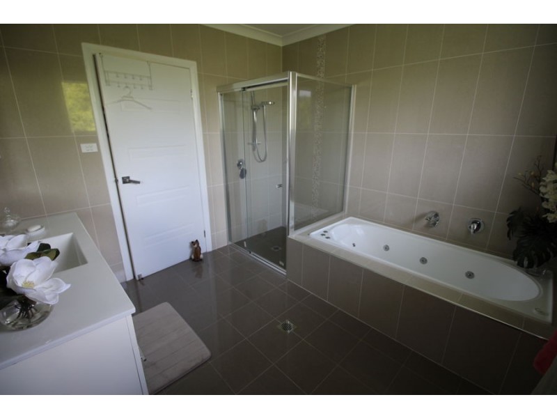 175a Sixth Ave, Llandilo NSW 2747