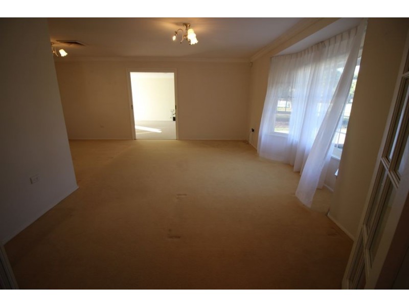 115 Church St, Castlereagh NSW 2749