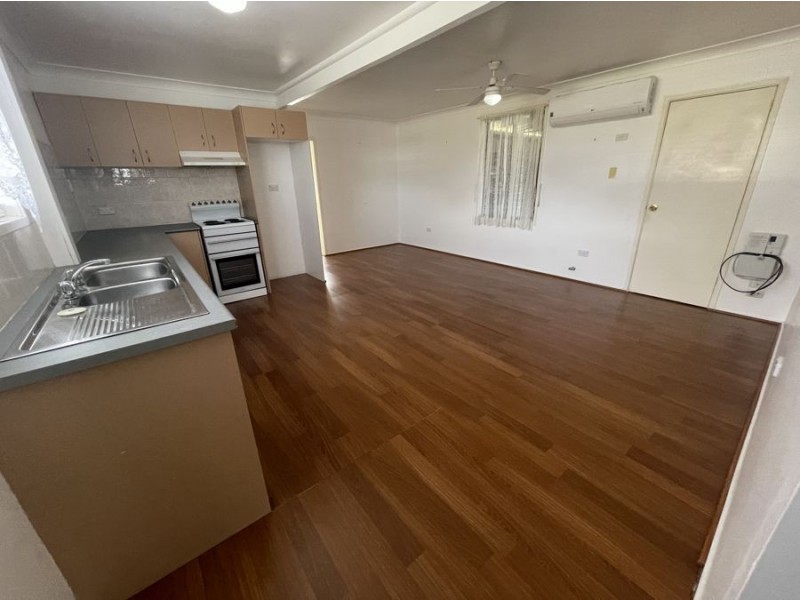 flat A/141 Reynolds Rd, Londonderry NSW 2753