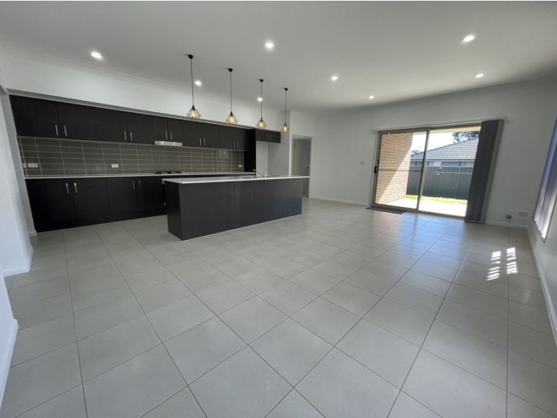 12 Norton St, Spring Farm NSW 2570