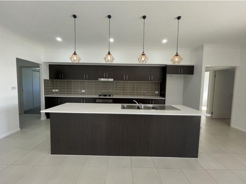 12 Norton St, Spring Farm NSW 2570