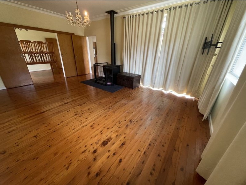 9 Church Street, Castlereagh NSW 2749