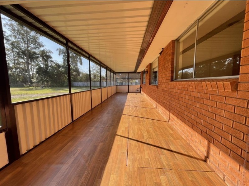 9 Church Street, Castlereagh NSW 2749