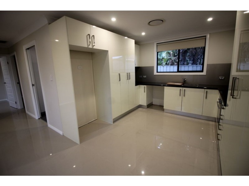 37A Sheba Cres, South Penrith NSW 2750