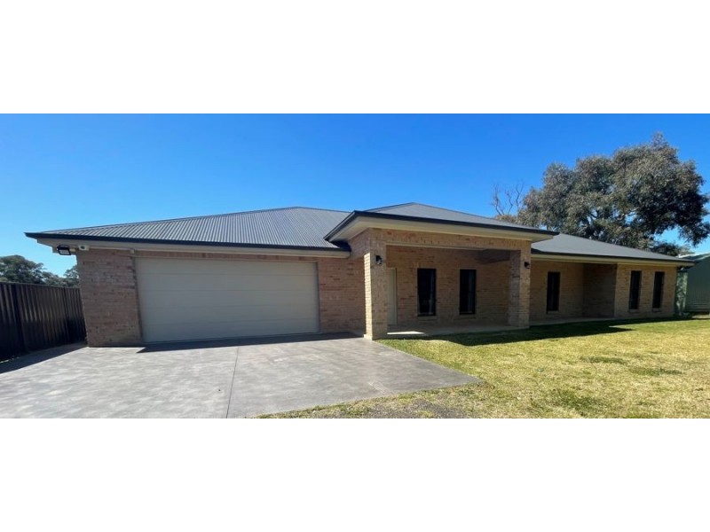94 Tadmore Rd, Cranebrook NSW 2749