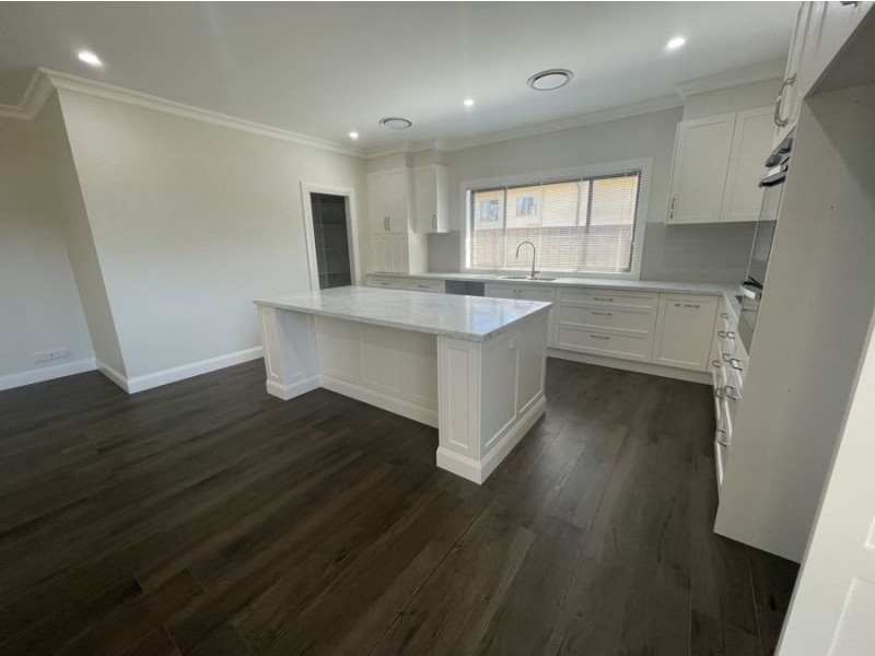 94 Tadmore Rd, Cranebrook NSW 2749