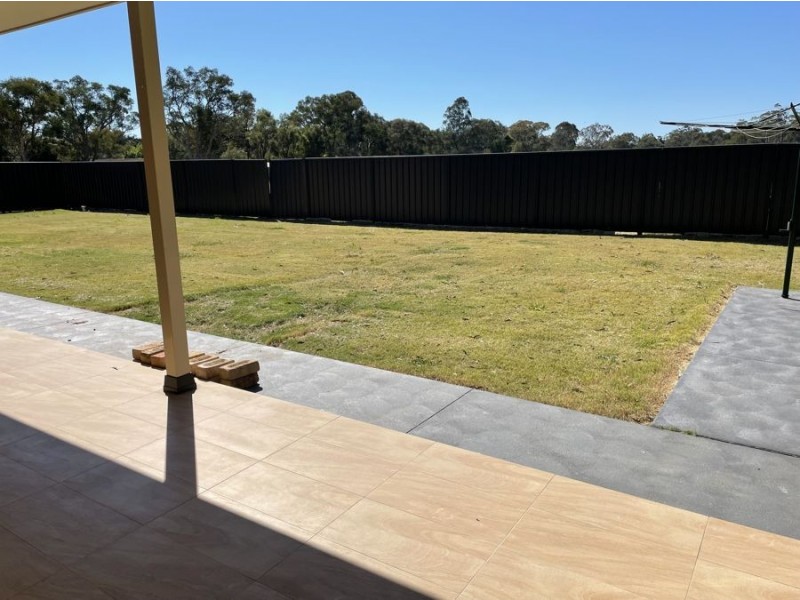 94 Tadmore Rd, Cranebrook NSW 2749