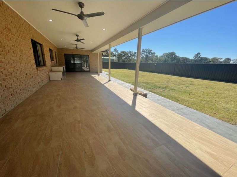 94 Tadmore Rd, Cranebrook NSW 2749