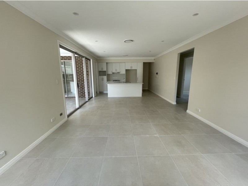 31a Pembroke Street, Cambridge Park NSW 2747