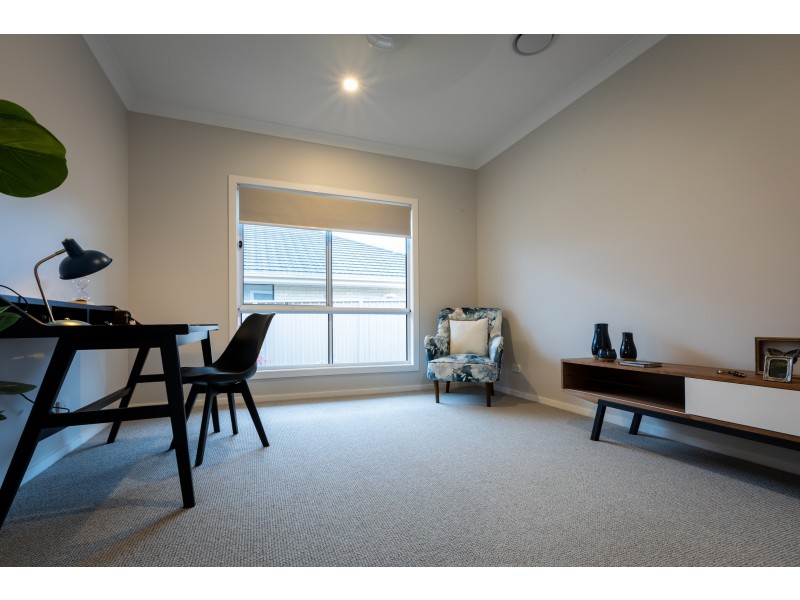 22 FREYCINET DRIVE, Sunshine Bay NSW 2536