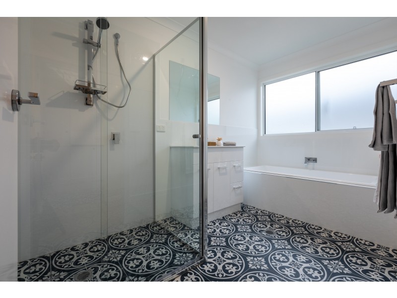 22 FREYCINET DRIVE, Sunshine Bay NSW 2536