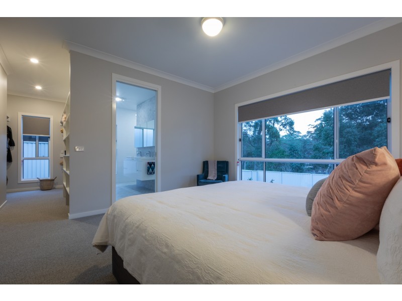 22 FREYCINET DRIVE, Sunshine Bay NSW 2536