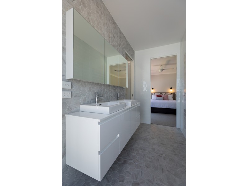 22 FREYCINET DRIVE, Sunshine Bay NSW 2536