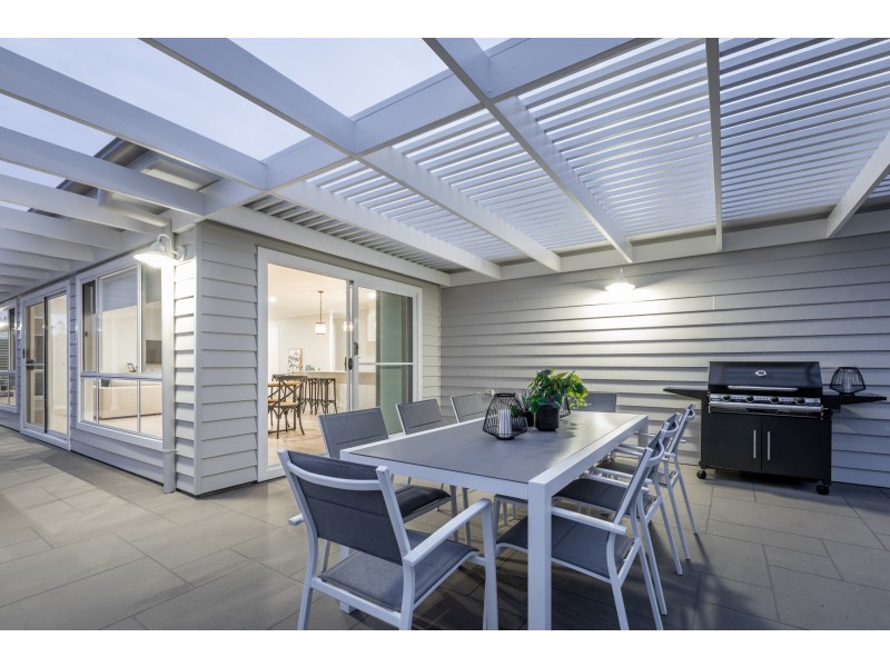 22 FREYCINET DRIVE, Sunshine Bay NSW 2536