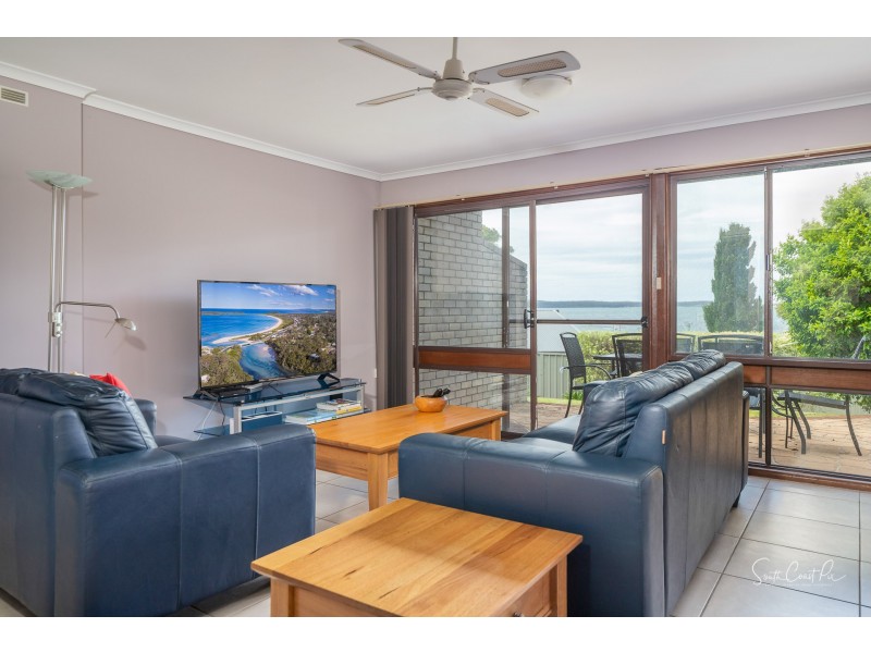 4/1 CALTON ROAD, Batehaven NSW 2536