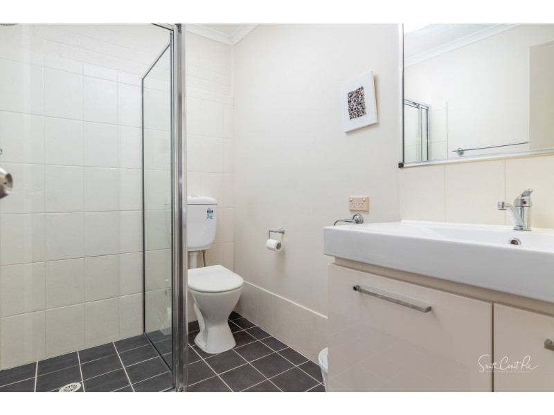 4/1 CALTON ROAD, Batehaven NSW 2536