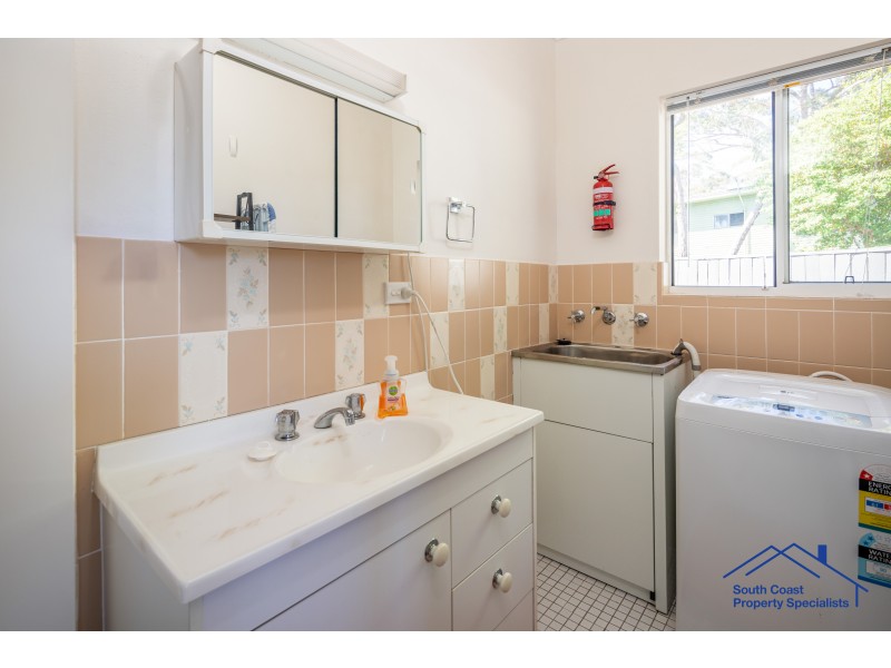 13 Larmer Close, Broulee NSW 2537
