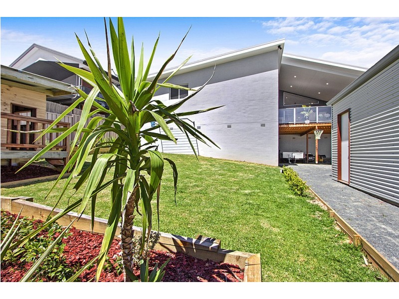 40 WENTWORTH AVENUE, Sunshine Bay NSW 2536