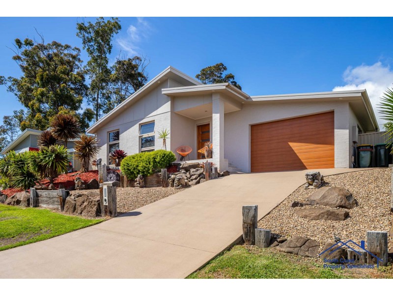 27 Wentworth Avenue, Sunshine Bay NSW 2536