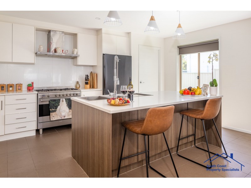 27 Wentworth Avenue, Sunshine Bay NSW 2536