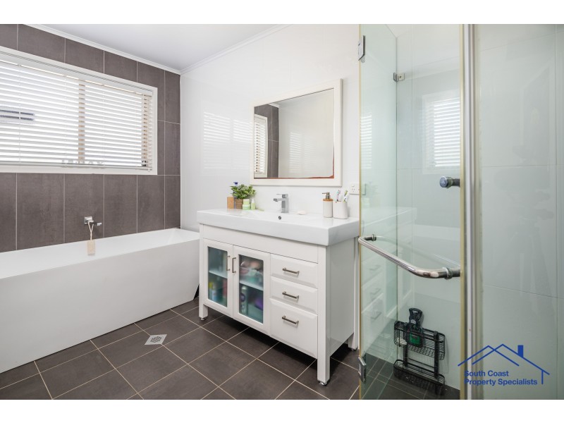 27 Wentworth Avenue, Sunshine Bay NSW 2536