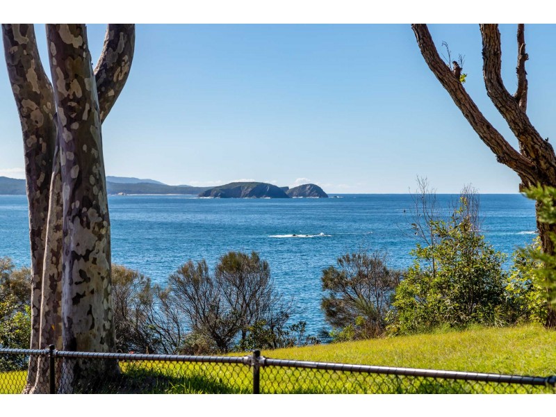 94 Yugura Street, Malua Bay NSW 2536