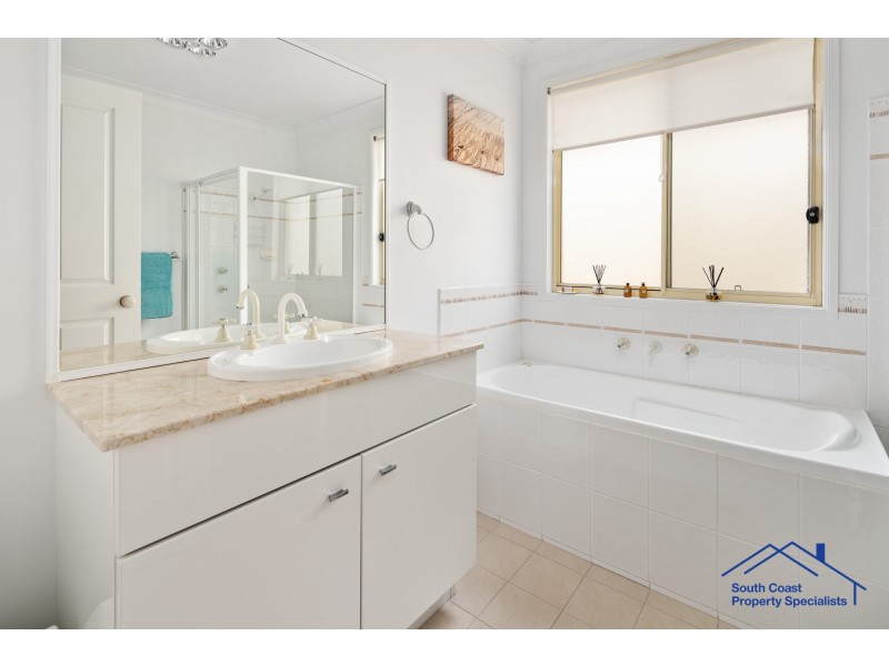 10 Batman Place, Sunshine Bay NSW 2536